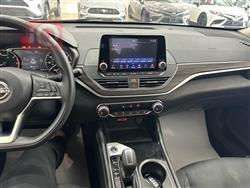 نيسان ألتيما